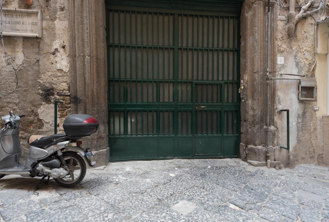 (Room in Naples) Casetta Decumani Esterno foto
